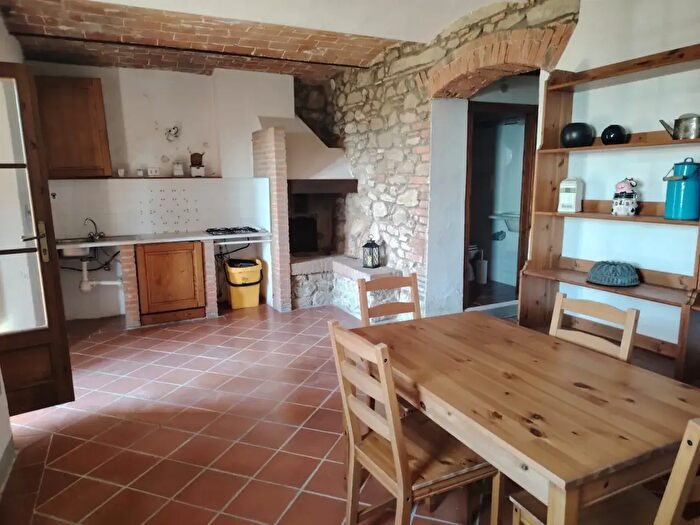 Casa con 10 locali in vendita in Lamporecchio