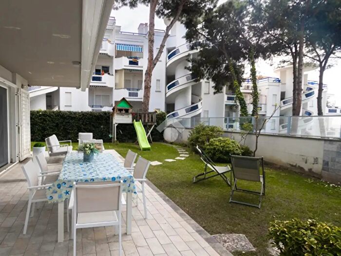 Appartamento trilocale in vendita in Via Rucellai, Santa Marinella