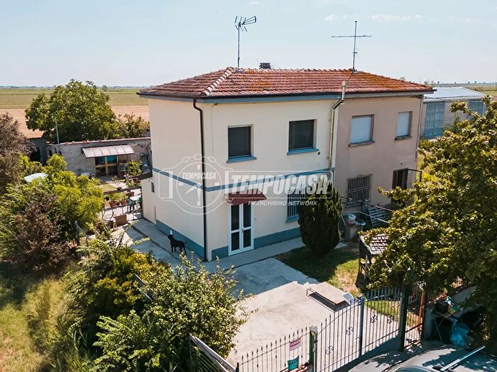 Appartamento bilocale in vendita in Via Bassa, Medicina