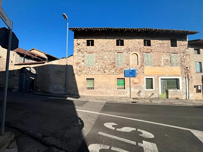 Casa con 6 locali in vendita in Via Maggiore, Fagagna