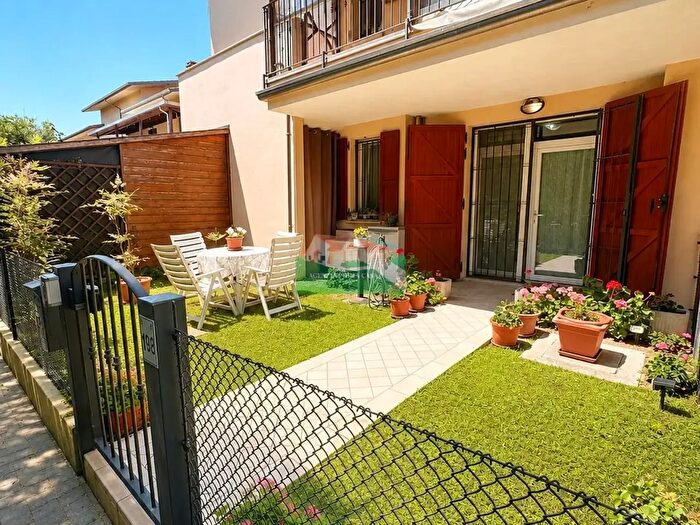 Appartamento trilocale in vendita in Viale Guido Cavalcanti, Ravenna