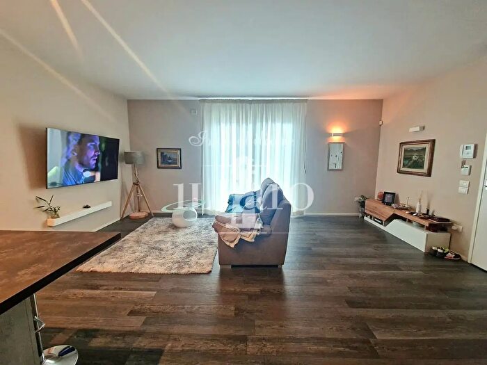 Appartamento quadrilocale in vendita in di Sotto, Campi Bisenzio