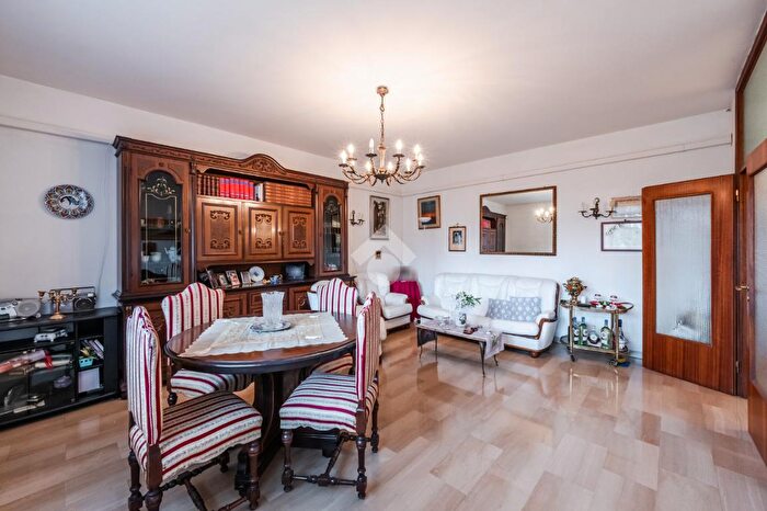 Appartamento quadrilocale in vendita in Via Roselle, Bologna