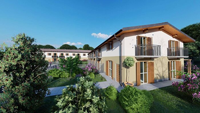 Casa con 5 locali in vendita in Torre DIsola