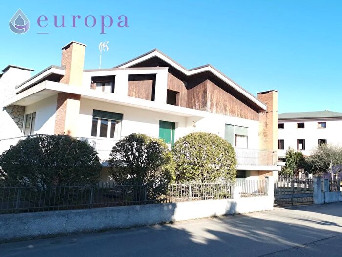 Casa con 6 locali in vendita in Strada San Giovanni di Livenza, Sacile