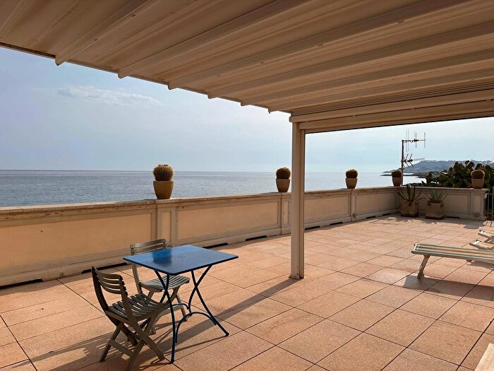 Casa con 14 locali in vendita in Corso Villaregia, Riva Ligure