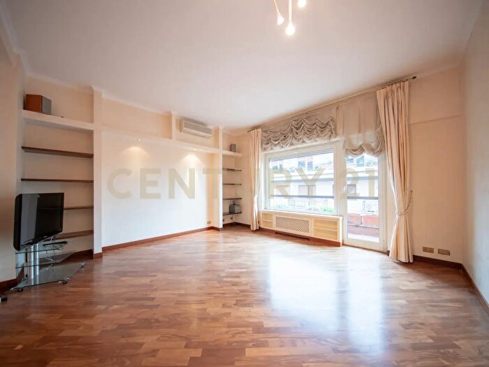 Appartamento in vendita in Via Bevagna, Roma