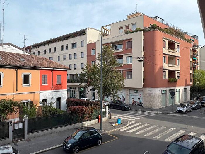 Appartamento bilocale in affitto in Via B Cellini, Piave Tricolore, Milano