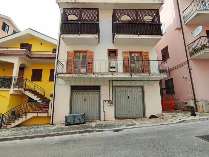 Appartamento bilocale in affitto in Via Terrate, San Mango Sul Calore