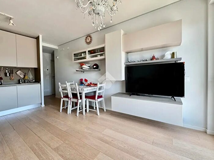 Appartamento trilocale in vendita in Via Piazza Ganganelli, Santarcangelo Di Romagna