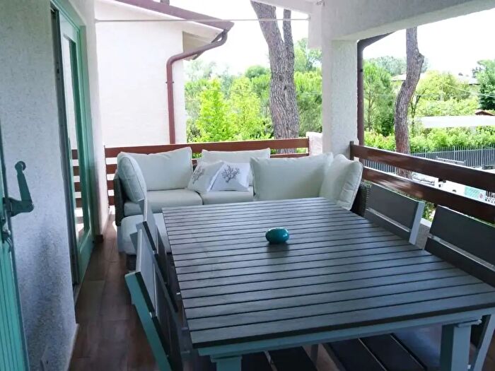 Casa con 6 locali in affitto in Via Civitali, Forte Dei Marmi