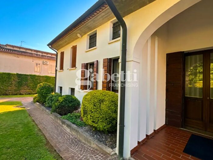 Casa con 10 locali in vendita in Conselve
