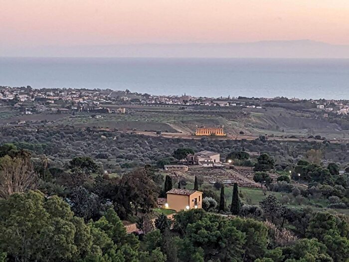 Appartamento quadrilocale in affitto in Via Tommaso Fazello, Via Imera V della Vittoria Via Dante A, Agrigento
