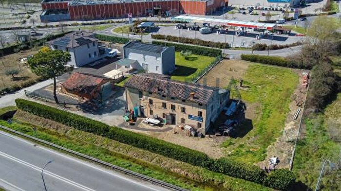 Casa quadrilocale in vendita in Via Granarolo, Faenza