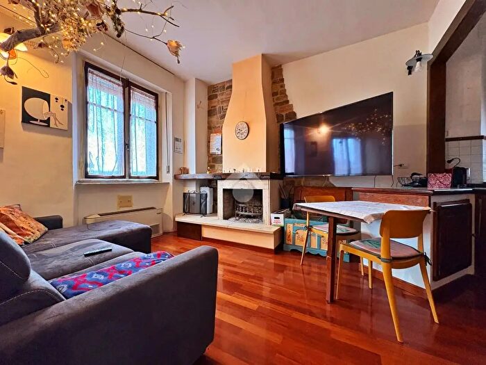 Casa con 5 locali in vendita in Via Edmondo De Amicis, Gualdo Tadino