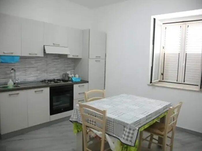 Appartamento trilocale in affitto in Via Vittoria, Isola Di Capo Rizzuto
