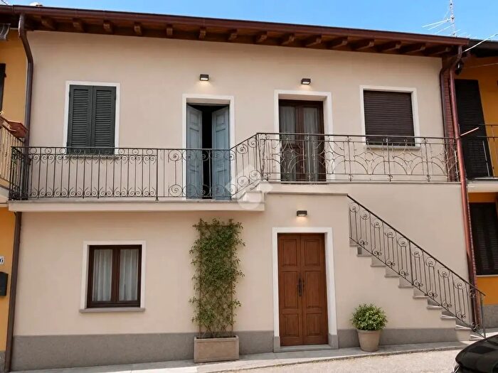 Casa trilocale in vendita in Via Dante, Bellusco