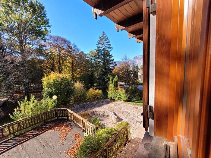 Appartamento con 5 locali in vendita in Via Malga, Madruzzo