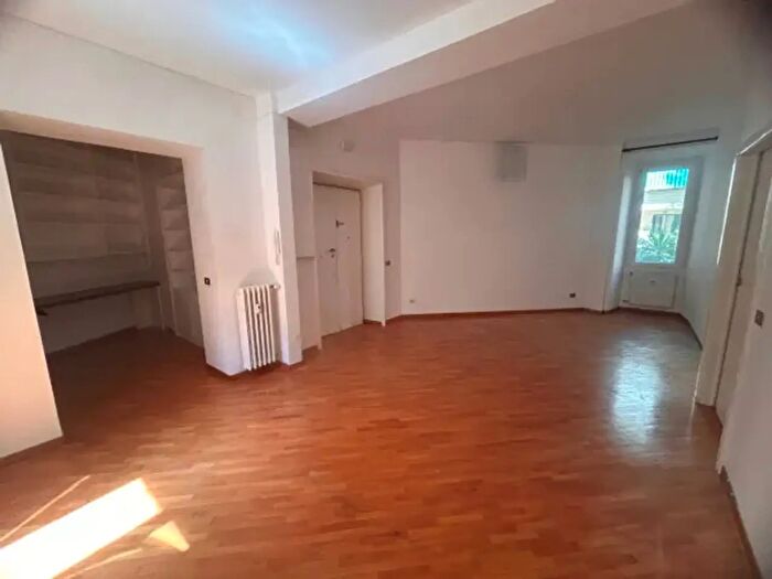 Appartamento trilocale in vendita in Via Carlo Mirabello, Roma
