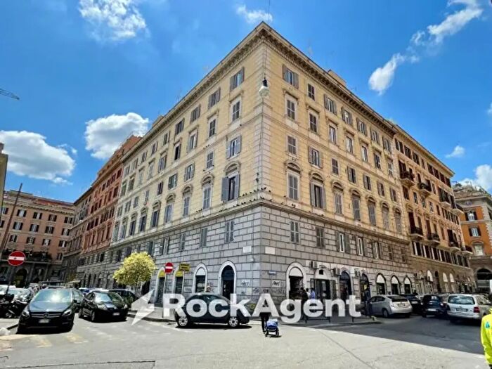 Appartamento bilocale in vendita in Via Principe Amedeo, Roma