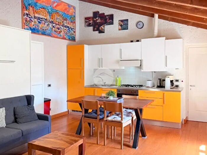 Appartamento bilocale in vendita in Via Borgo Cavour, Bardolino