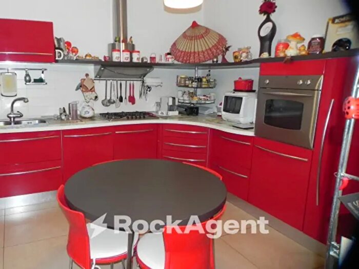 Appartamento con 5 locali in vendita in Via Pietro Nenni, Montecarotto