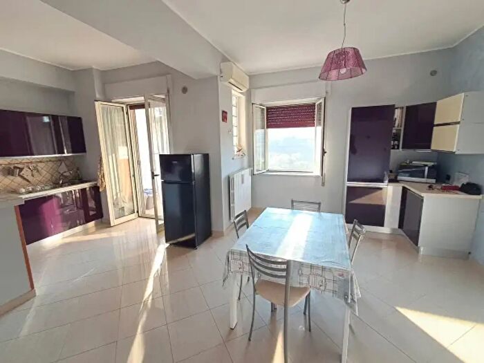 Appartamento trilocale in affitto in Via Bernardino Telesio, Catanzaro