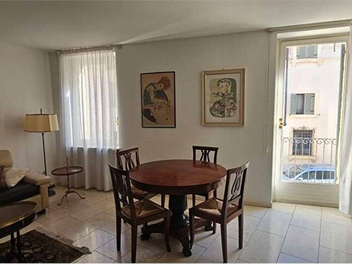 Appartamento trilocale in affitto in SANTA MARIA ROCCA MAGGIORE, Veronetta, Verona