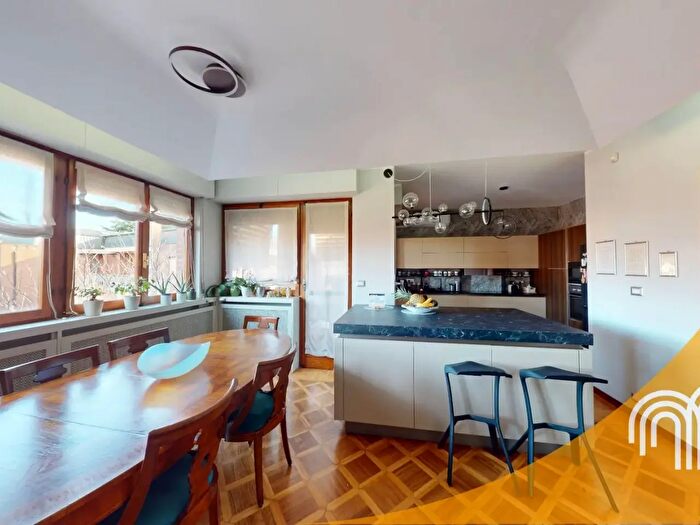 Appartamento con 6 locali in vendita in Via Giovanni Servais, Torino