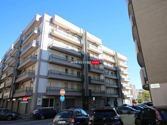 Appartamento con 6 locali in affitto in Via Fullone, Martina Franca