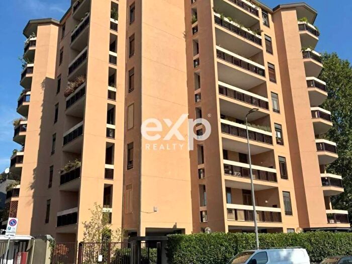 Appartamento quadrilocale in affitto in Via Federico Tesio, San Siro, Milano