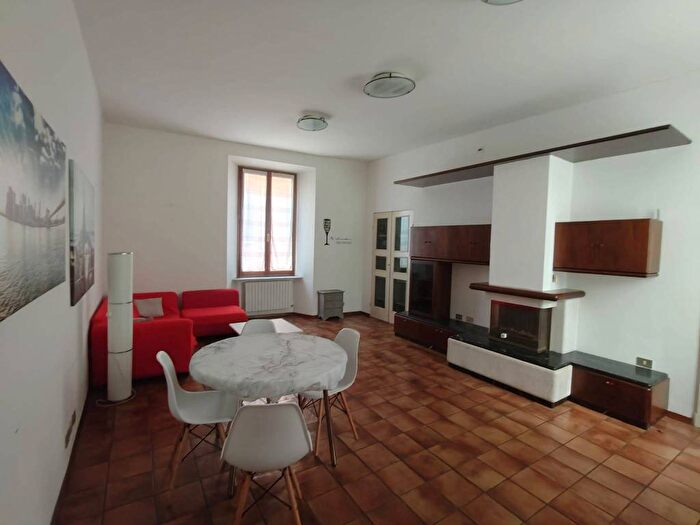 Appartamento trilocale in affitto in Via dei Due Gobbi, Centro Storico, Reggio Emilia