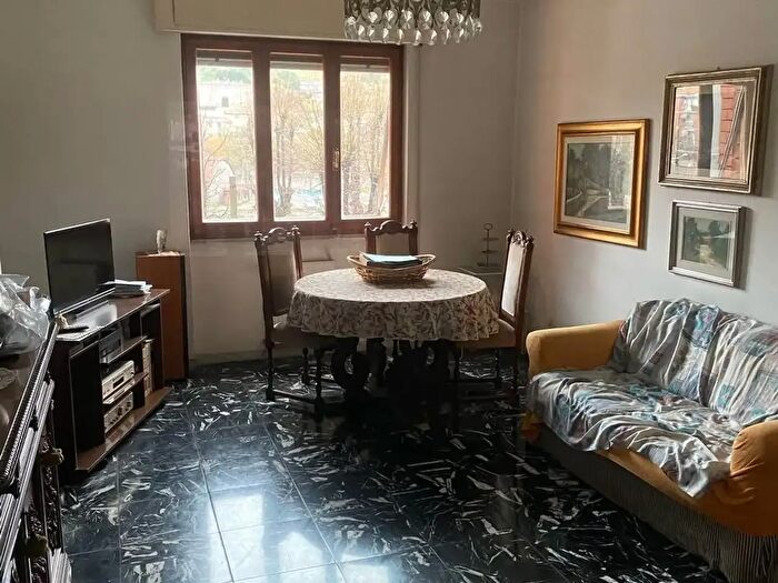 Appartamento quadrilocale in vendita in Carrara