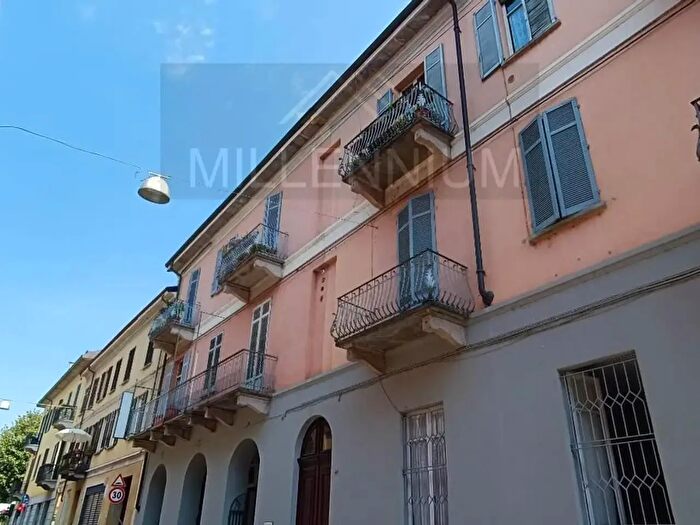 Case in Vendita e in Affitto - 2