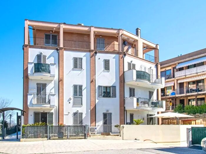Appartamento quadrilocale in vendita in Via Dante Alighieri, Sant'Elpidio A Mare