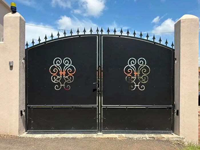 Casa con 5 locali in vendita in a Collinet, Livorno