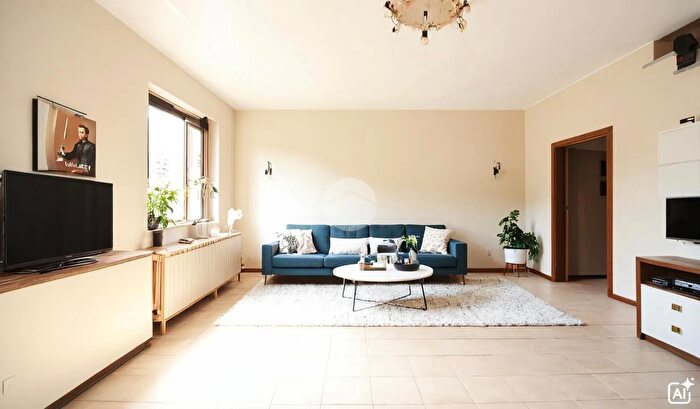 Casa trilocale in vendita in Via I Maggio, Magenta