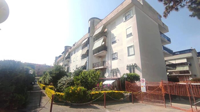 Appartamento quadrilocale in vendita in Via Mascagni, Caserta