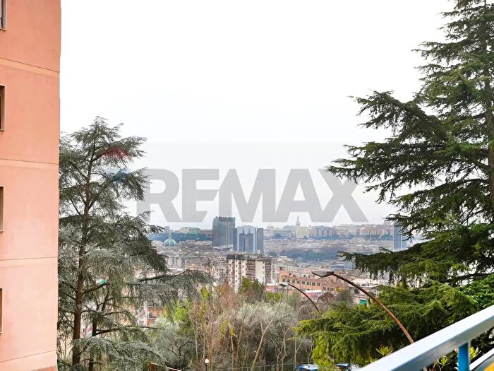 Appartamento con 6 locali in vendita in Via Arturo Ferretto, Genova