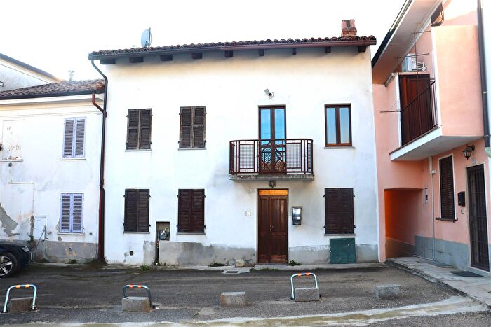 Casa quadrilocale in vendita in Casorzo Asti, Torino