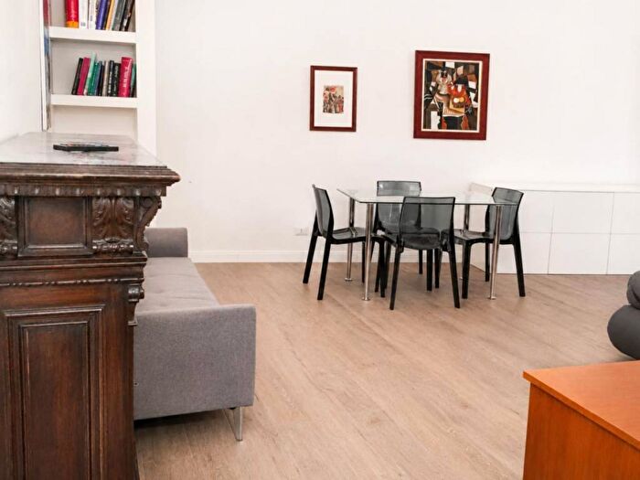 Appartamento monolocale in affitto in via natale del grande, Trastevere, Roma