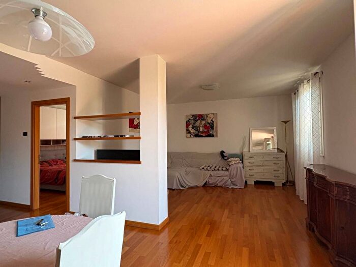 Appartamento con 5 locali in affitto in Via della Misericordia, Comacchio, Ferrara
