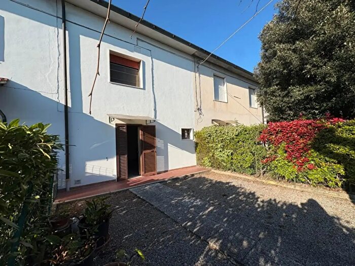 Casa con 5 locali in vendita in Crespina Lorenzana