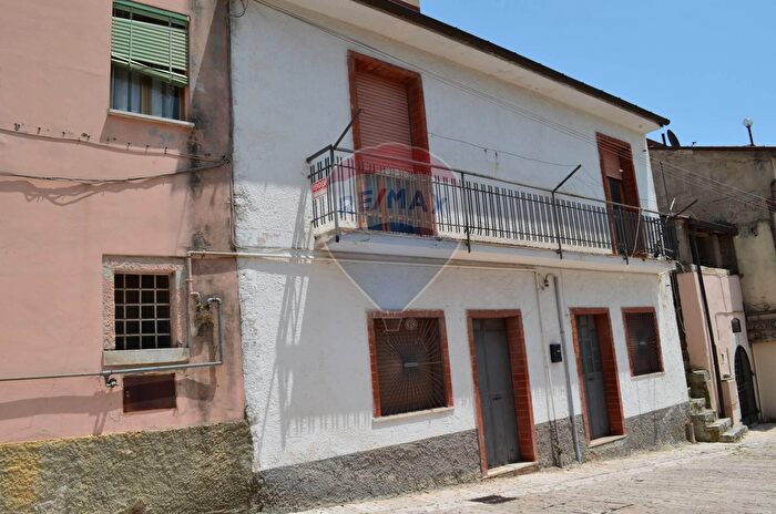 Casa quadrilocale in vendita in Via Riella, Pietrelcina