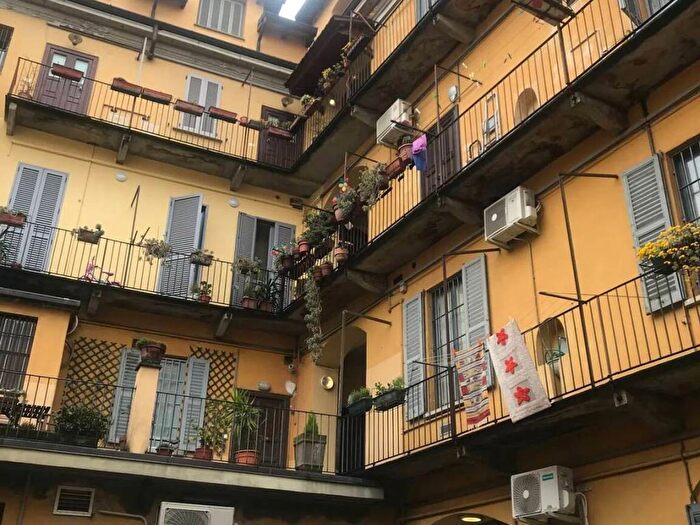 Appartamento trilocale in affitto in Via Arnolfo Di Cambio, Paolo Sarpi, Milano