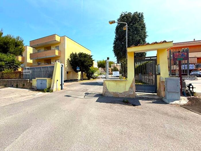 Appartamento con 5 locali in affitto in Via Tito, Centro, Bacoli