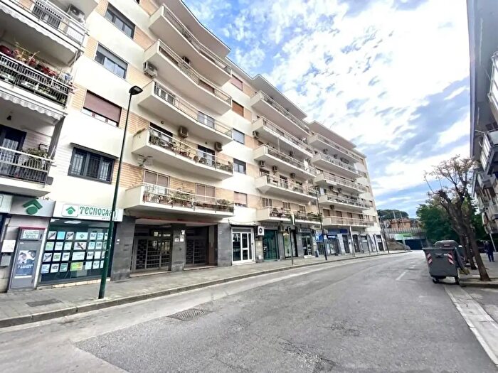 Appartamento quadrilocale in vendita in Via Nicolò Garzilli, Napoli