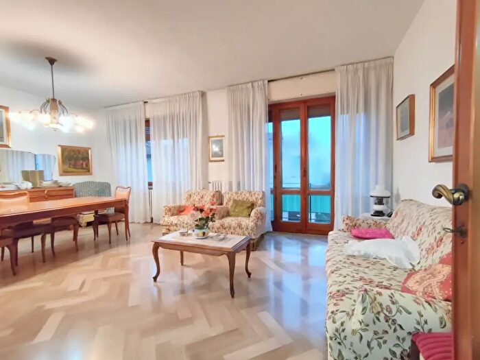 Appartamento con 7 locali in vendita in a Cavalcavia S Giusto, Pisa