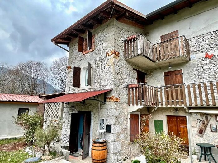 Casa trilocale in vendita in Vito DAsio