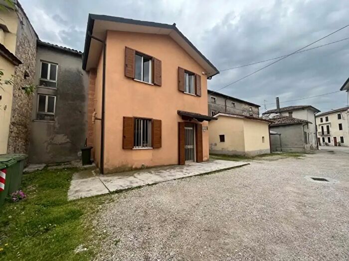 Casa quadrilocale in vendita in Via Palladio, Brendola
